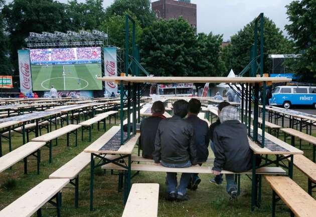 NRK og TV 2 avlyser folkefesten under fotball-VM: - Ikke naturlig å være utendørs
