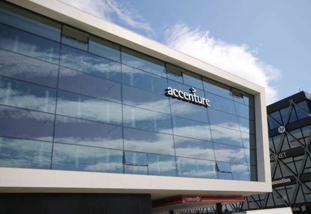 Overskuddet krymper i Accenture - deler utbytte på nærmere 50 millioner